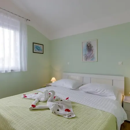 Apartman Alisa *