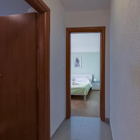 Alisa Apartment
