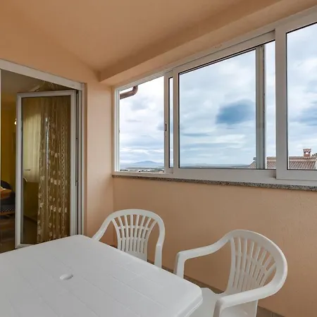 Alisa Apartmán Ližnjan