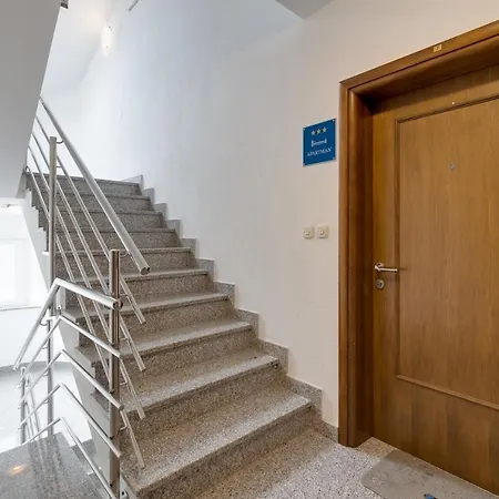Alisa Apartman Liznjan