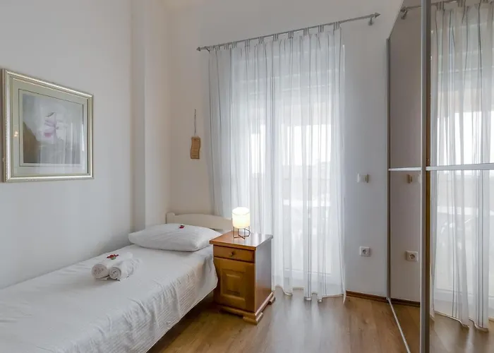 Alisa Lägenhet Ližnjan