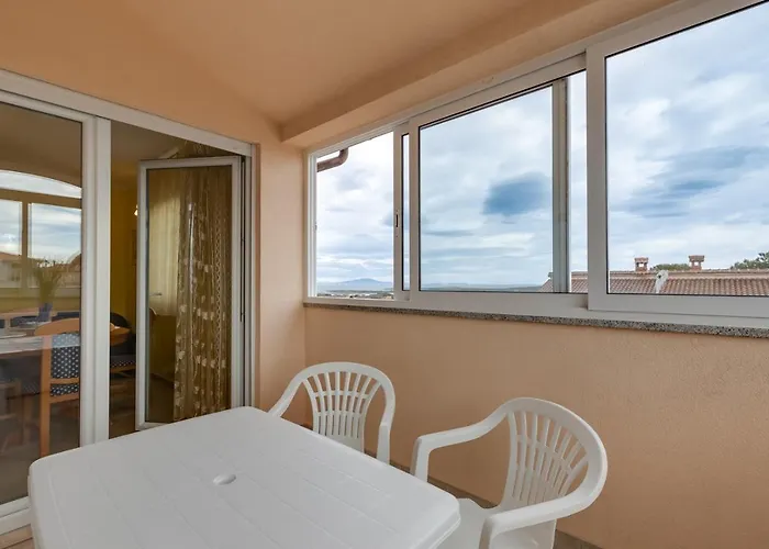 Alisa Lägenhet Ližnjan